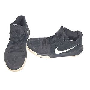 Nike Kyrie III 3 Black Suede Men's basketball shoes.  852395-010 Size 8